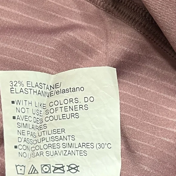 Under Armour Compression Heat Gear Leggings Size Medium - Picture 13 of 14